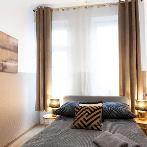 Clicktheflat Aleje Niepodleglosci Center Hostel Warsaw
